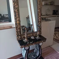 آینه و کنسول شمعدان دار و دارای اسپیکر