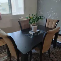 مبل راحتی و میز نهار خوری چهار نفره|مبلمان خانگی و میز عسلی|شاهین‌شهر, شهرک گلدیس|دیوار