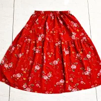 پیراهن قرمز|لباس|هشتگرد, شهرک بعثت|دیوار