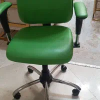 میز تحریر در حد نو