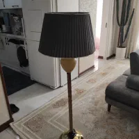 آباژور  ایستاده