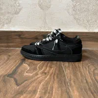 نایک ترویس فانتوم