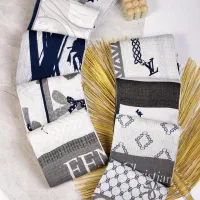 شال پلیسه دیجیتال با ۱۰ طرح متنوع و شیک|لباس|بافق, |دیوار