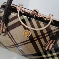 لباس و کیف مجلسی|لباس|خلخال, |دیوار