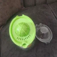 آبمیوه گیری دستی سالم بدنش شیشه ای در پلاستیکی|آبمیوه‌گیر و آب‌مرکبات‌گیر|نظرآباد, شهرک سید جمال الدین|دیوار