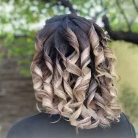 انجام خدمات زیبایی