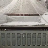 تخت و گهواره نوزادالیزاکنار مادرچوبیDivanco