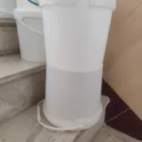 سطل درب دار