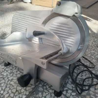 کالباس بر ایتالیایی نو