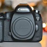 دوربین کنون 5D mark4 با لنز 24-105 و کارتن