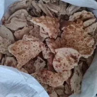 نان خشک تمیز بدون نم و کپک
