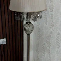 آباژورایستاده