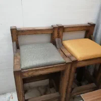 صندلی بار اپنی تمام نراد