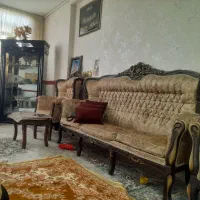 مبلهای سلطنتی بفروش میرسد