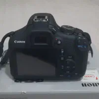 دوربین کنون D2000