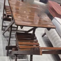 میز وصندلی چوبی