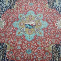 دو عدد در فرش ۱۲ متری