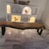 میز چوب نارون و رزین پایه فلز رنگ کوره ای کار دست|مبلمان خانگی و میز عسلی|تهران, مهران|دیوار