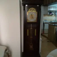 ساعت ایستاده چوبی سالم و تمیز درحدنو قهوه ای