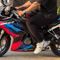 بنلی ریس ۳۰۰