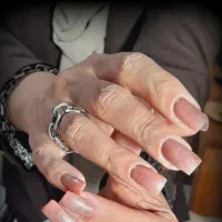 کاشت ناخن با ژلیش پای رایگان
