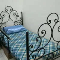 تخت خواب فلزی دو طبقه بدون تشک|تخت و سرویس خواب|ری, سیزده آبان|دیوار