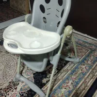 صندلی غذای کودک تمیز و سالم