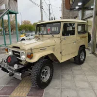 تویوتا لندکروز کالسکه ای