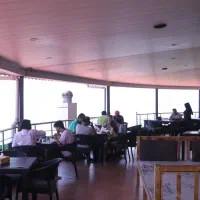 به یک نفر اشپز یا تخته کار جهت همکاری نیازمندیم