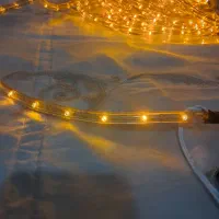 ریسه خورشیدی .|ریسه و چراغ تزئینی|بروجرد, |دیوار