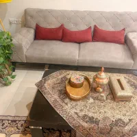 مبل ۸ نفره، با میز و گل‌میز
