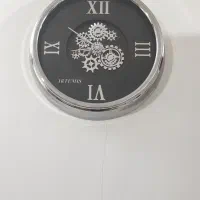 ساعت کلاسیک سه موتوره