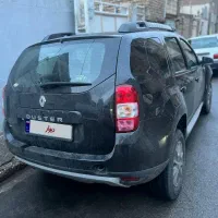 رنو داستر مشکی ۲۰۱۵