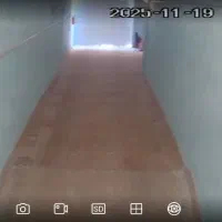 مغازه و حیاط