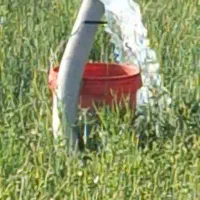 مقنی حفاری چاه با دستگاه آب یاب