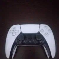 دسته ps5 اورجینال اصلی ،ولی شارژ خالی می کند