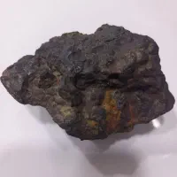 شهاب سنگ ۵۰۰گرمی برای فروش با چگالی بالا