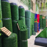 چمن مصنوعی رنگی آبی و قرمز و طوسی و بنفش