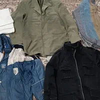 تعدادی لباس دست دوم