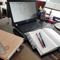 نیروی دفتری اشنا ب حسابداری