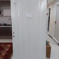 درب اتاق و درب حمام و دستشویی