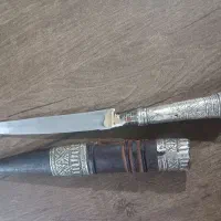 خنجر عتیقه نقره کوب شده|کلکسیون اشیاء عتیقه|صدرا-فارس, فاز ۱|دیوار