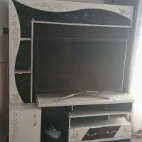 یک میز تلویزیون درحدنو