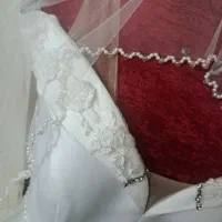 لباس عقد و عروس همراه  تور سر و ژپون