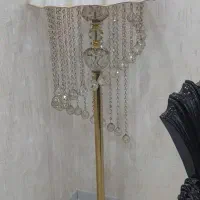 آباژور ایستاده