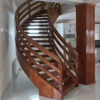 پله چوبی