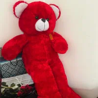 عروسک قرمز