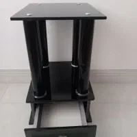 میز تلفن شیشه سکوریت محکم وسالم|میز تلفن|قم, امامزاده ابراهیم|دیوار