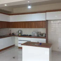 مونتاژ کار و کارگر ساده خانوم و آقا