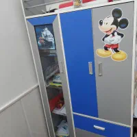 کمد بچه سالم و تمیز